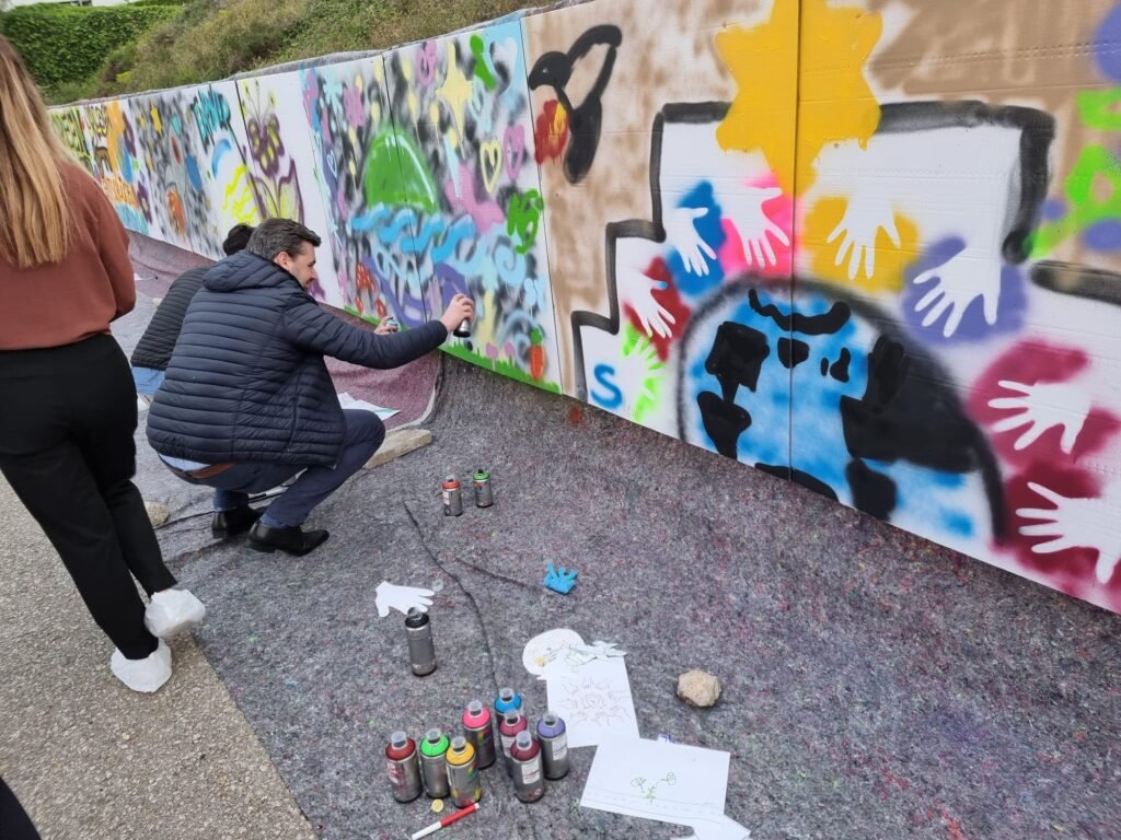 grafart2 Creative team building activities